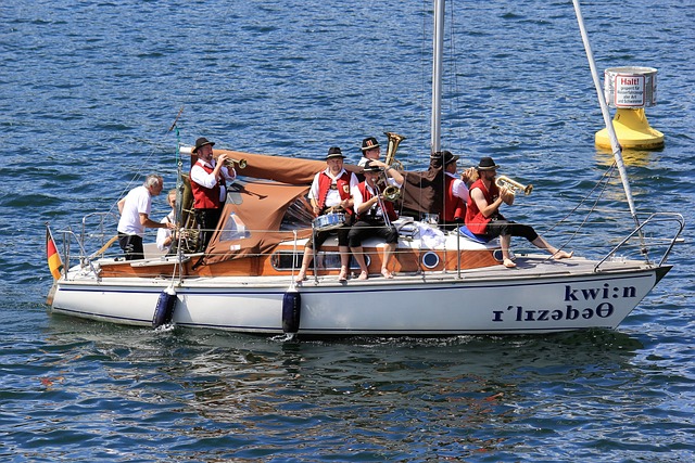 赶甚至超越 赶甚至超越